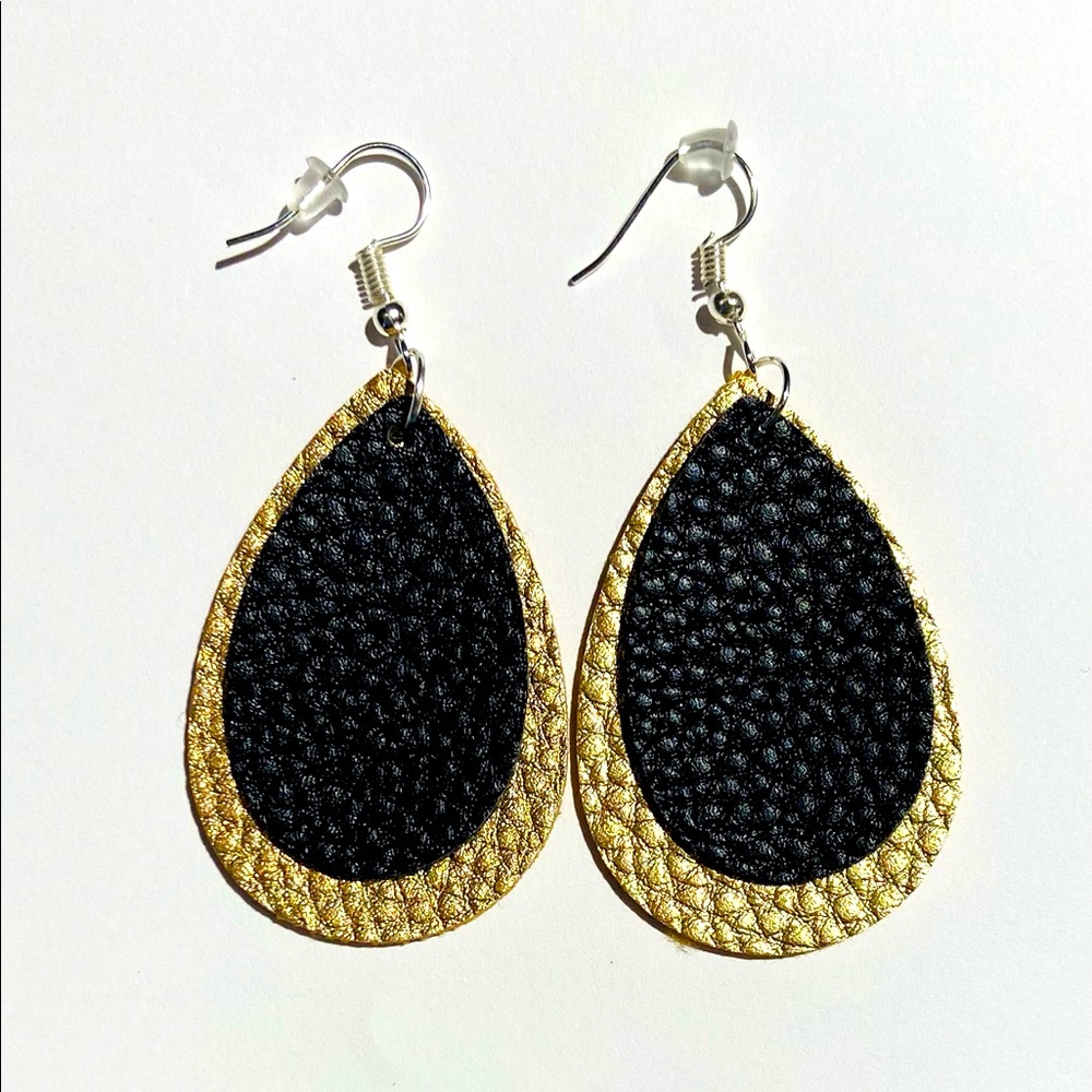 3 for $12 🎉 Faux Leather Teardrop Dangle Earrings